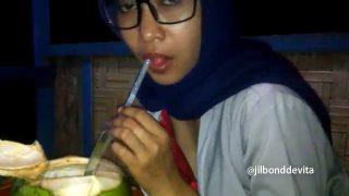 Hijab Horny Ngajak Wikwik